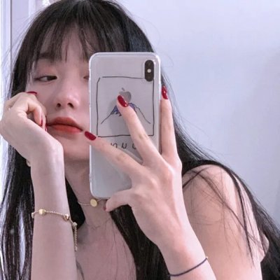 蜘蛛网中的女孩